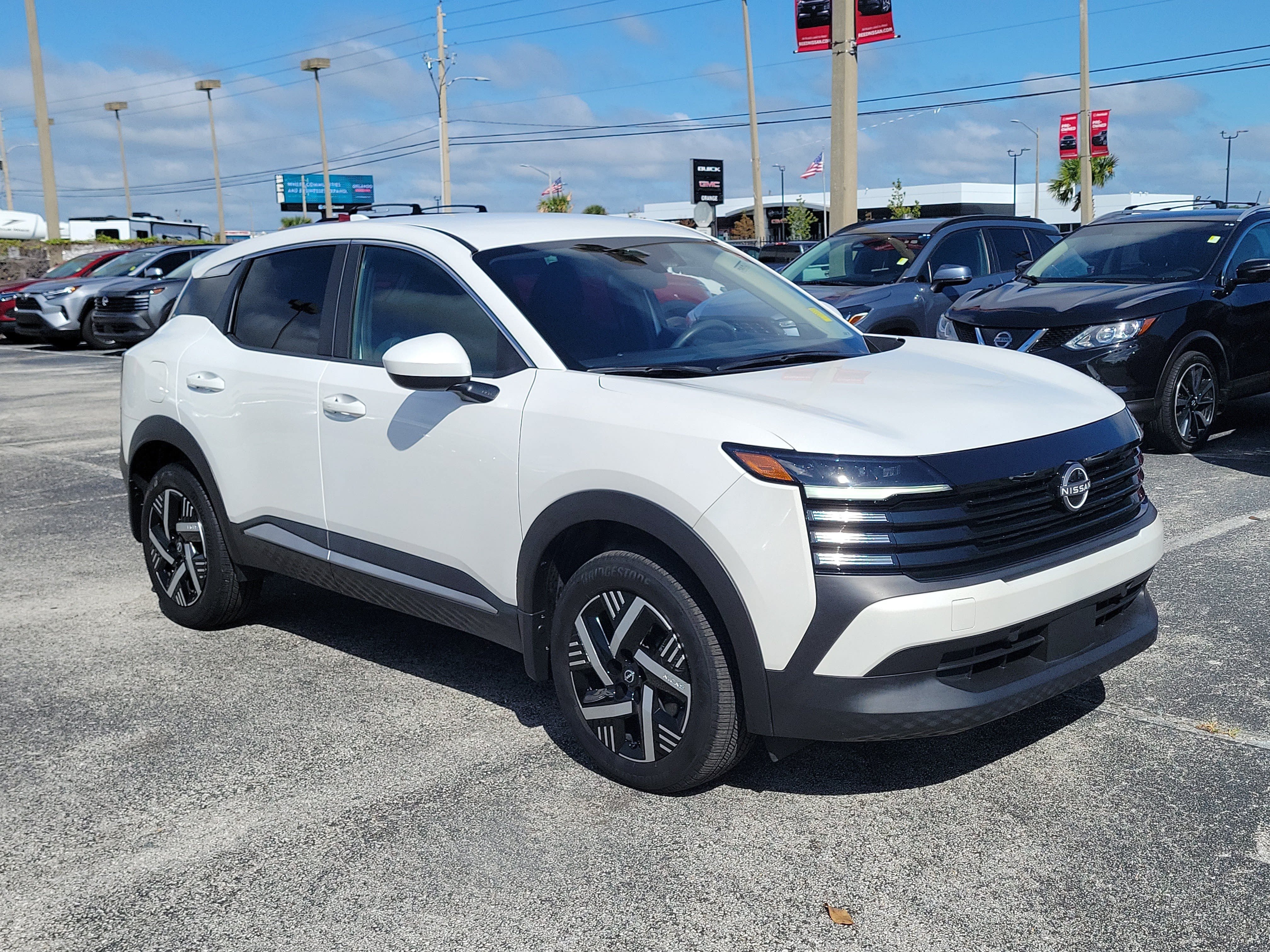 Certified 2025 Nissan Kicks SV FWD image 3