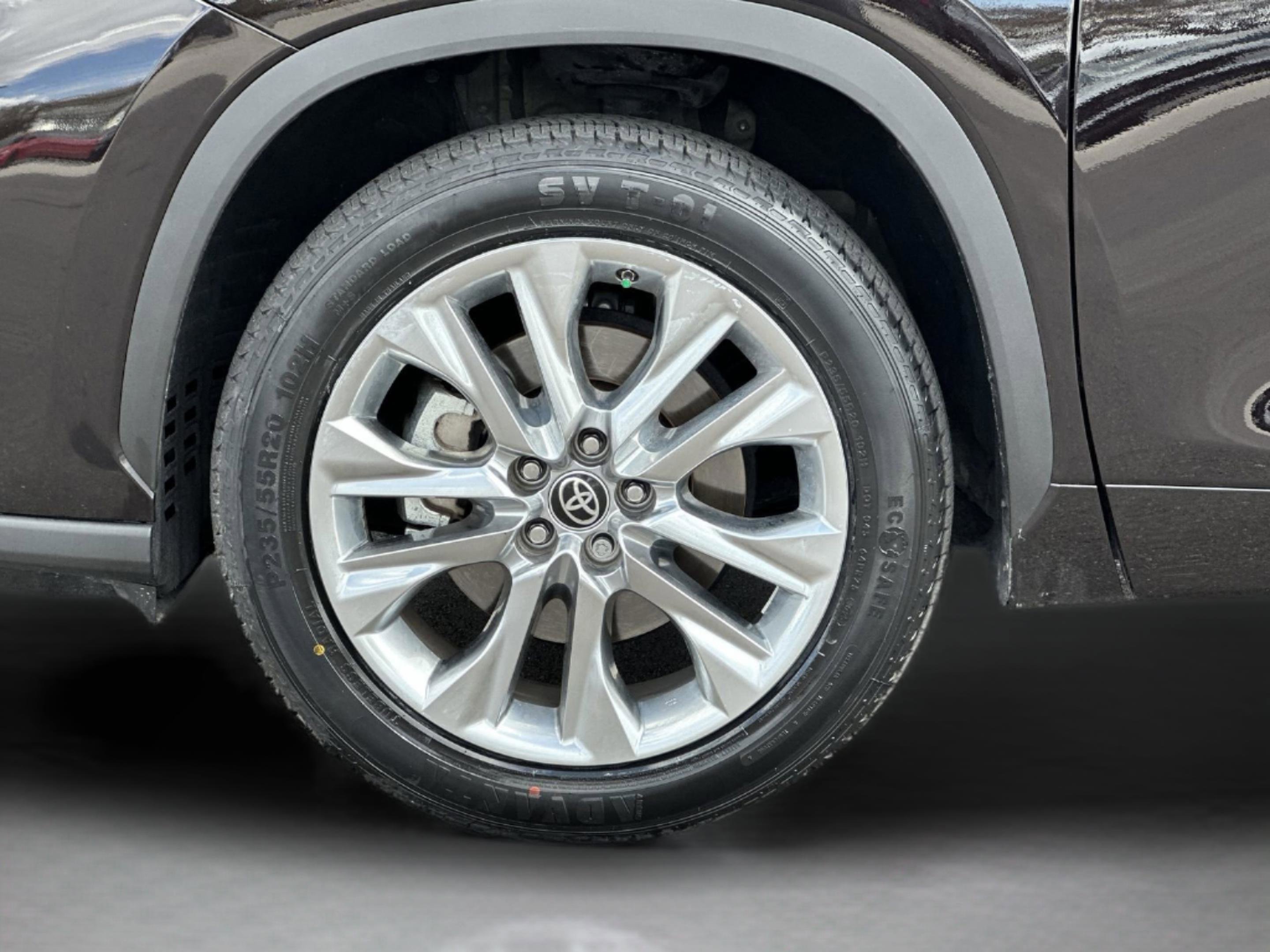 Used 2022 Toyota Highlander Limited image 12