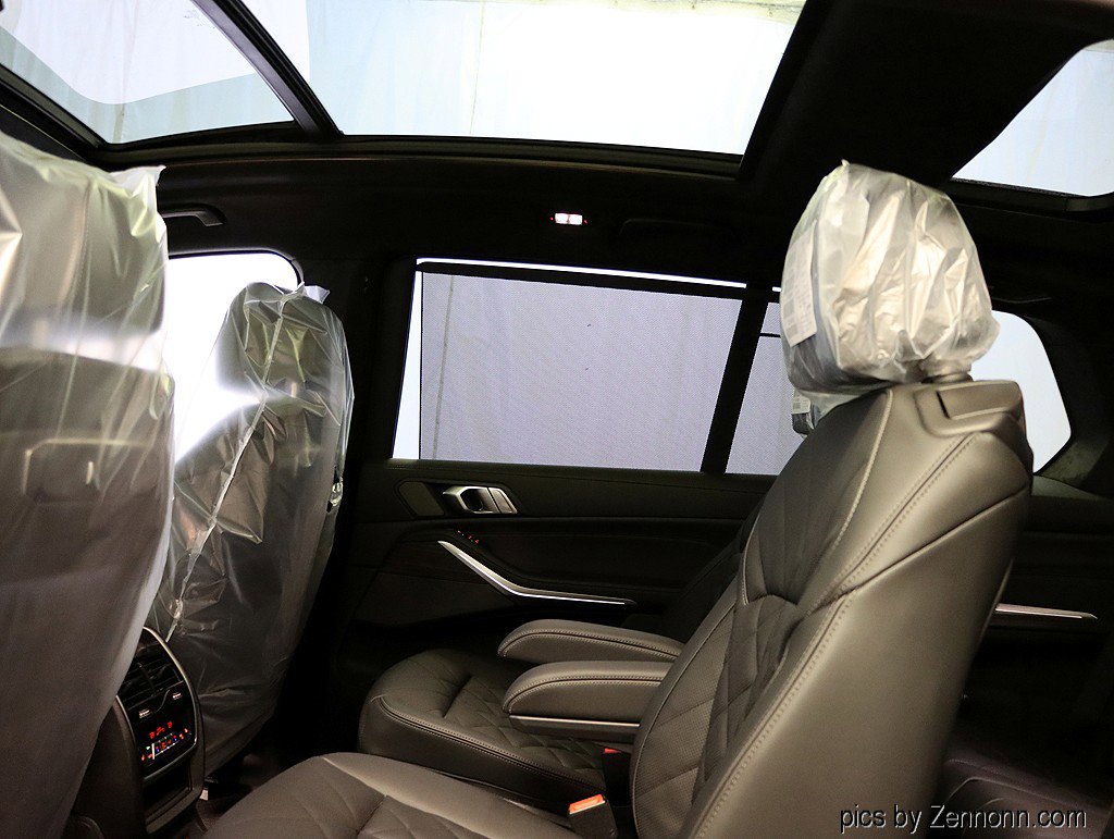 Used 2026 BMW X7 xDrive40i w/ M Sport Package image 14