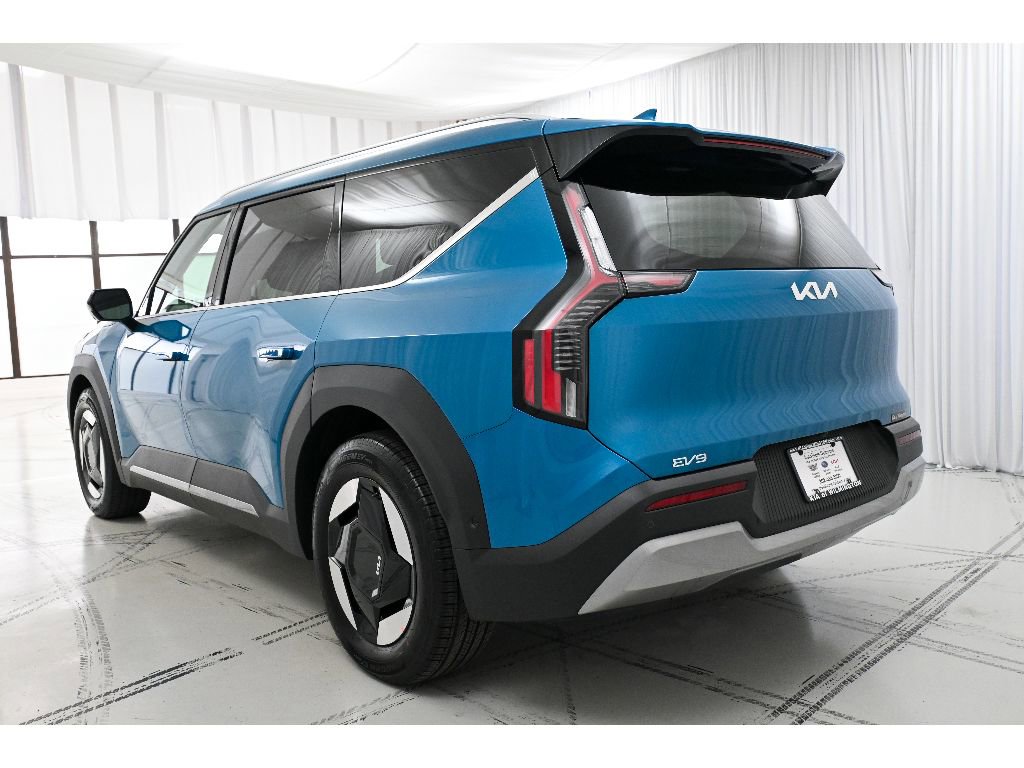 New 2026 Kia EV9 Wind image 5