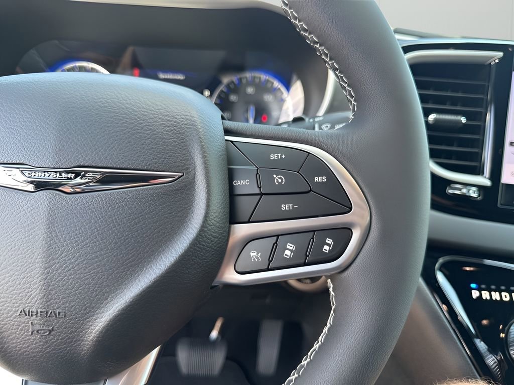 New 2026 Chrysler Voyager LX image 29