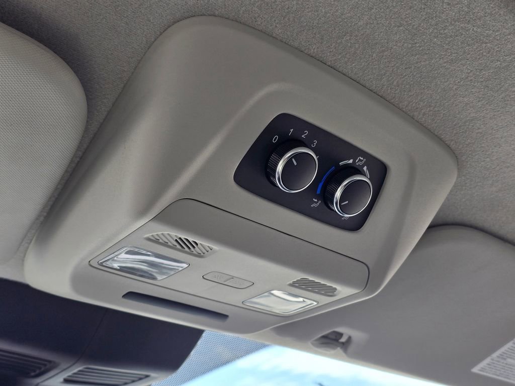 Used 2021 Ford Transit 350 XLT image 32