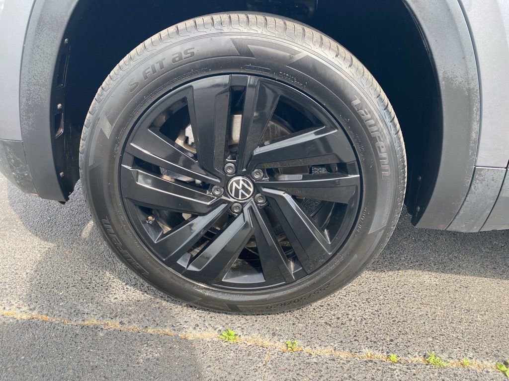 Used 2023 Volkswagen Atlas Cross Sport SE w/ Panoramic Sunroof Package image 42