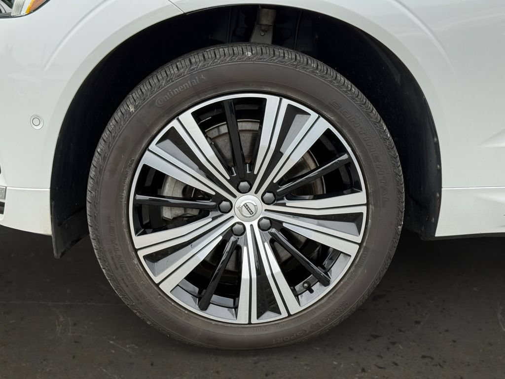 Certified 2022 Volvo XC60 T8 Inscription w/ Advanced Package AWD/4WD image 29