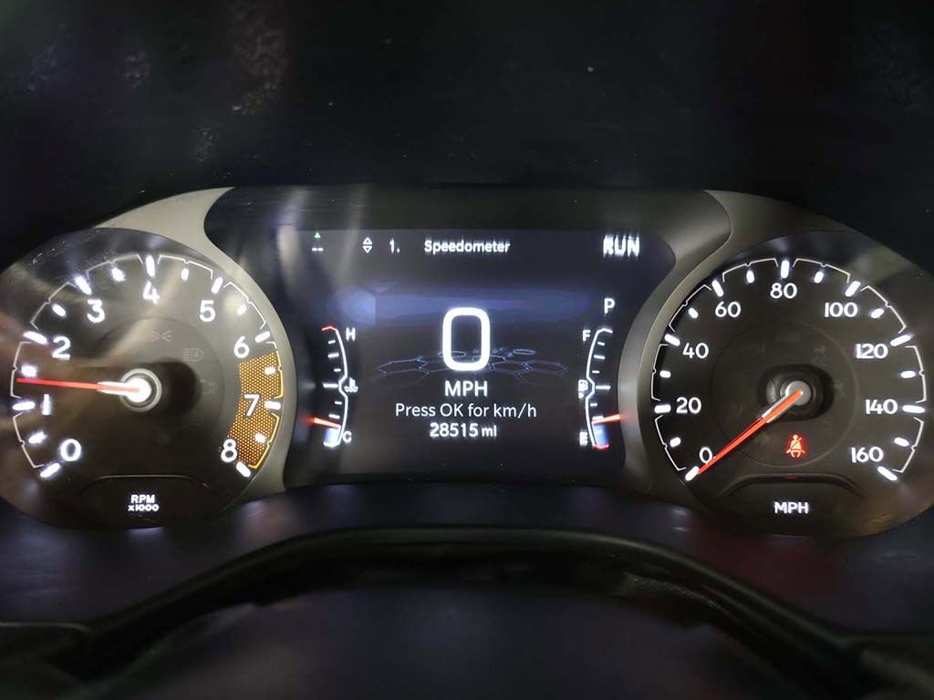 Used 2025 Jeep Compass Trailhawk AWD/4WD image 37