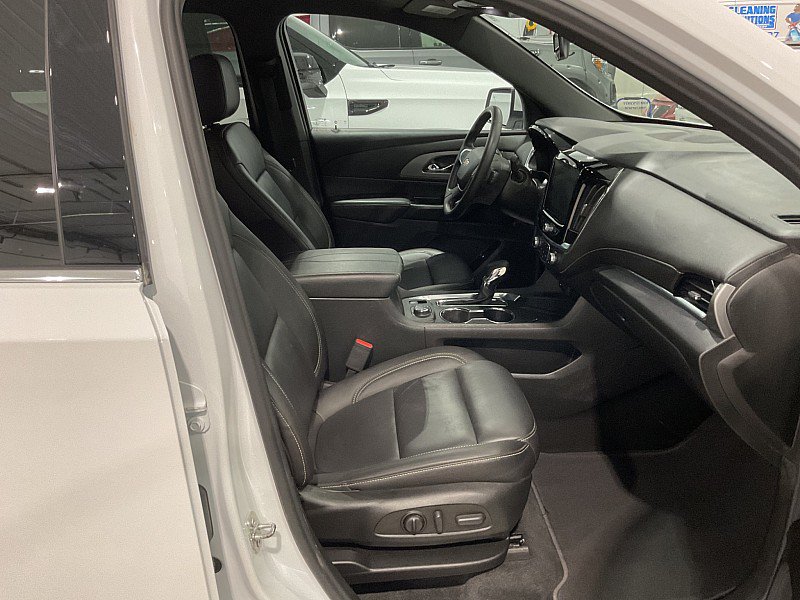 Used 2023 Chevrolet Traverse LT AWD/4WD image 23