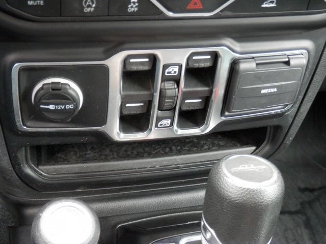Used 2023 Jeep Gladiator Sport AWD/4WD image 30