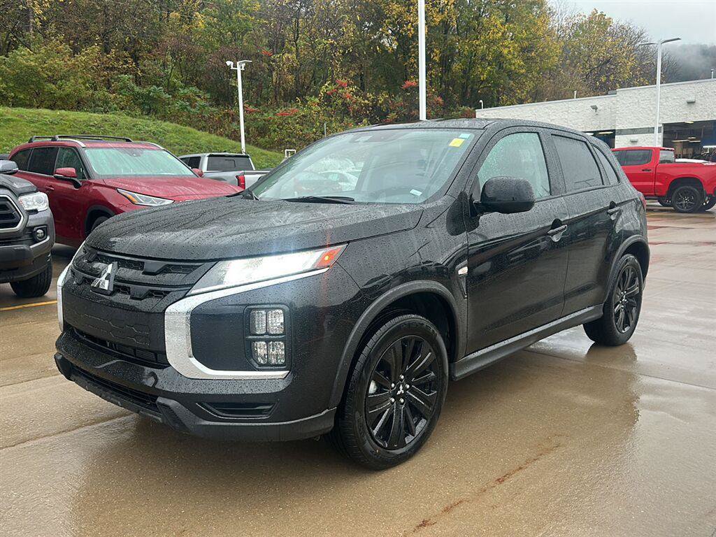 Used 2026 Mitsubishi Outlander Sport LE AWD/4WD image 2