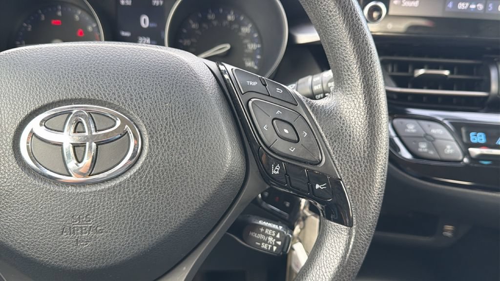 Used 2021 Toyota C-HR LE FWD image 19
