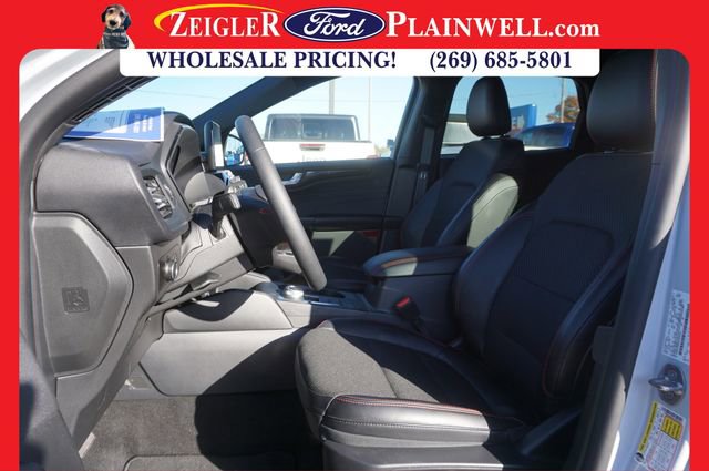Used 2025 Ford Escape ST-Line image 16
