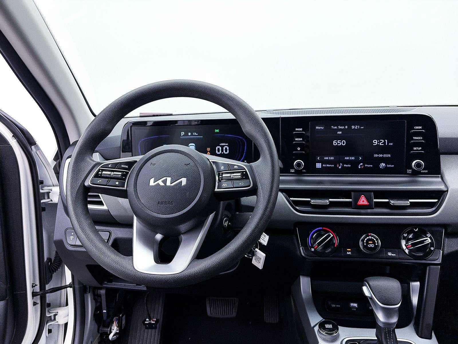 Used 2025 Kia Seltos LX AWD/4WD image 3