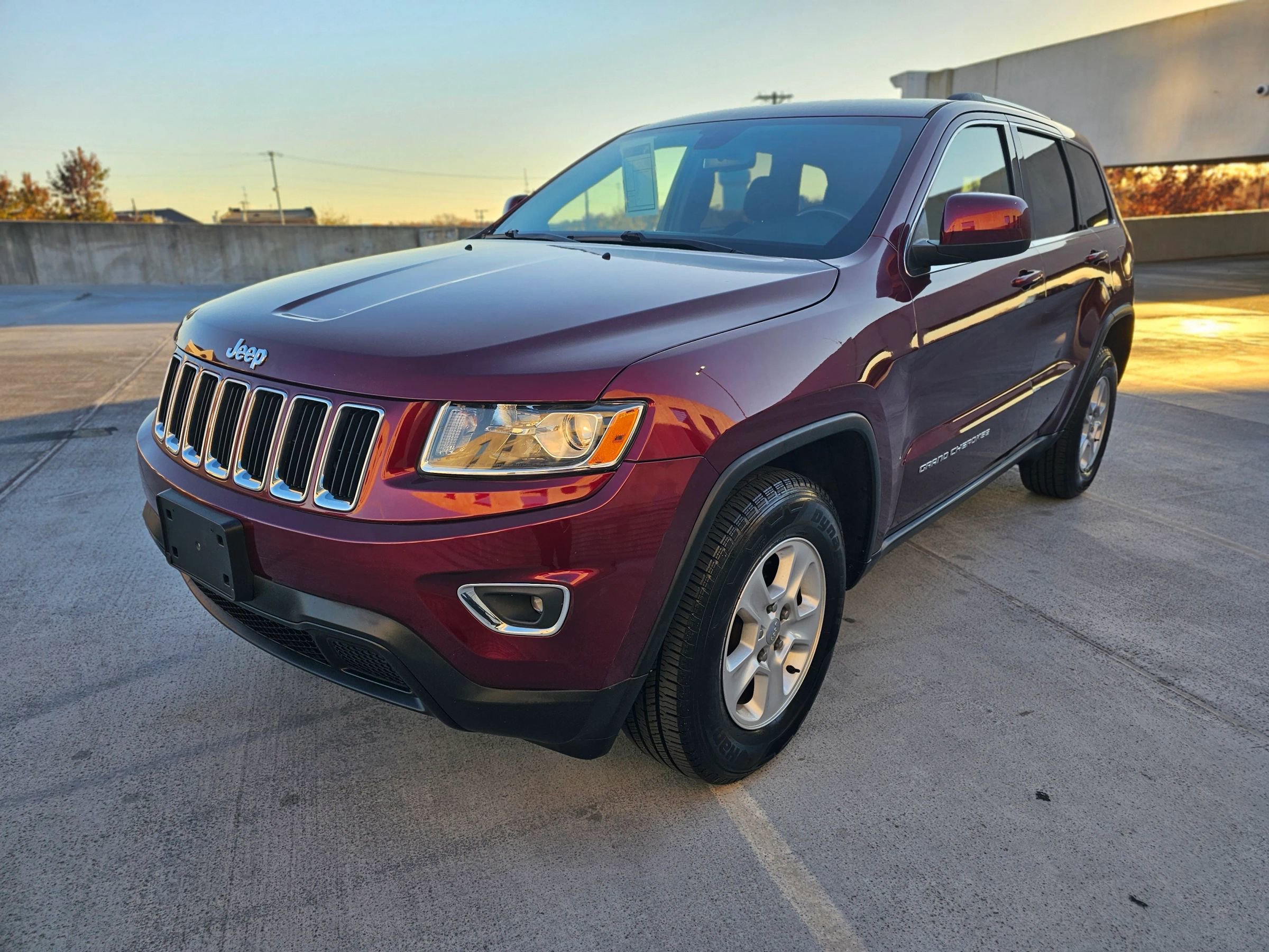 Used 2016 Jeep Grand Cherokee Laredo w/ Quick Order Package 23E image 3