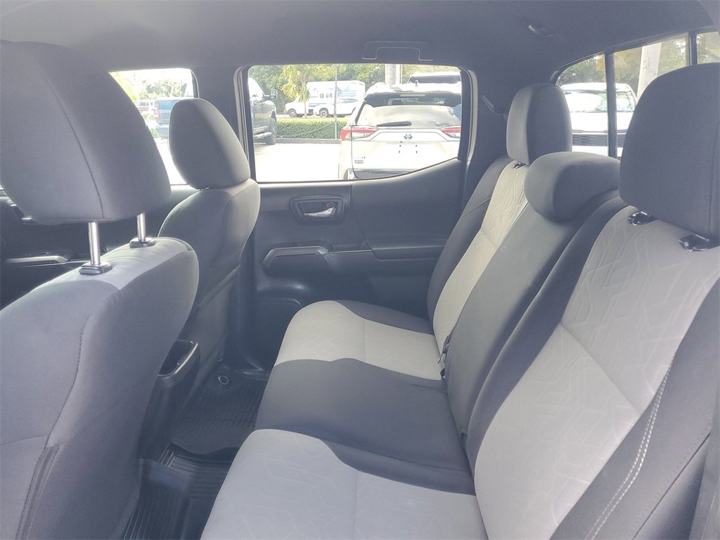 Used 2021 Toyota Tacoma TRD Off-Road image 9