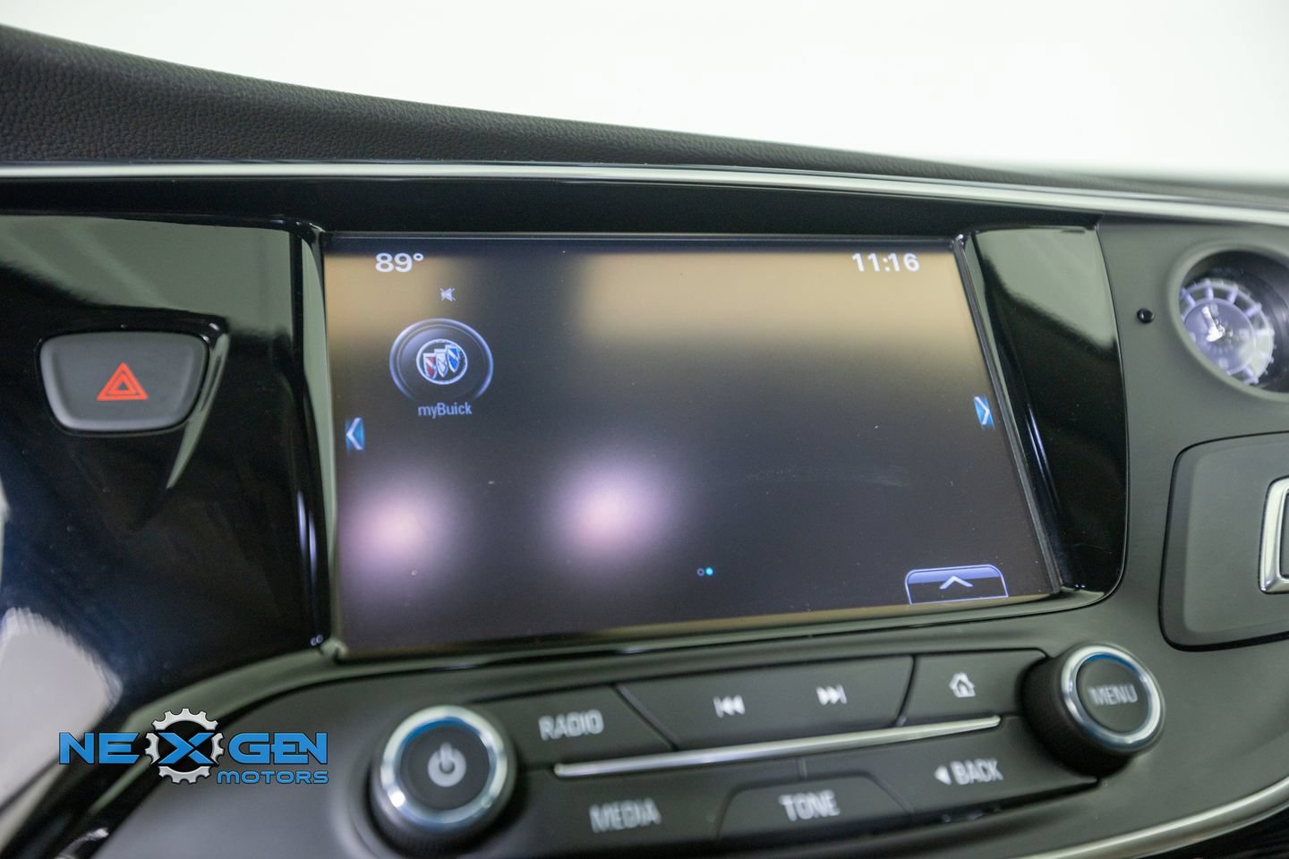 Used 2018 Buick Envision Preferred FWD image 18