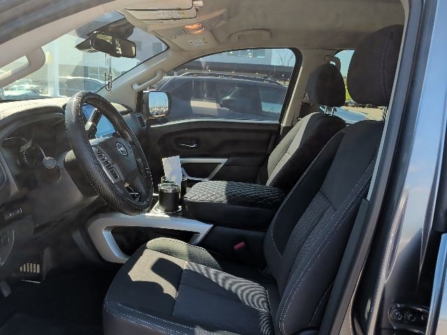 Used 2023 Nissan Titan SV w/ SV Convenience Package image 6