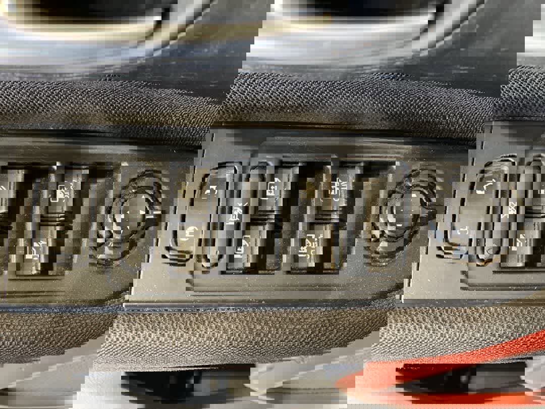 Used 2018 Jeep Renegade Sport w/ Power & Air Group AWD/4WD image 16