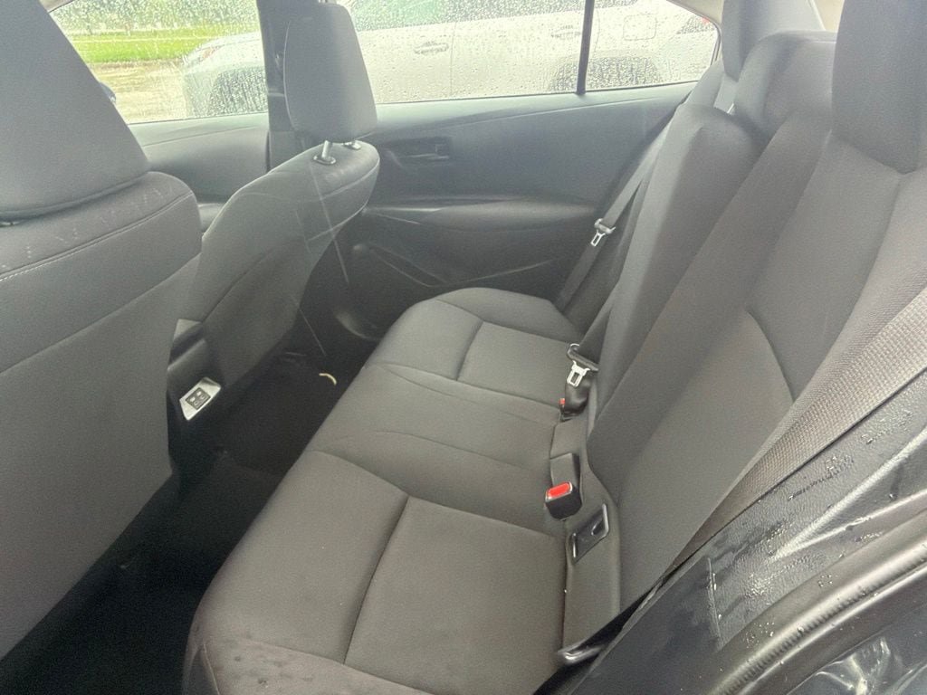 Used 2025 Toyota Corolla LE FWD image 3