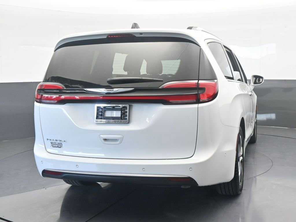 Used 2024 Chrysler Pacifica Pinnacle image 5