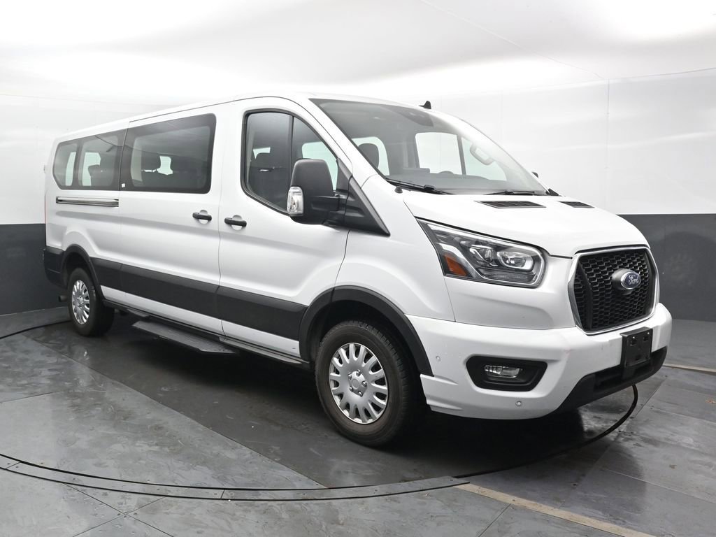 Used 2023 Ford Transit 350 XLT image 5