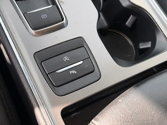 Used 2024 Ford Edge Titanium image 27