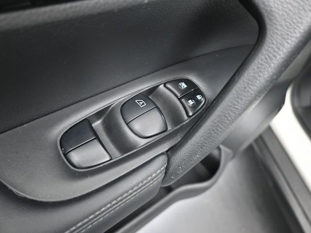 Used 2018 Nissan Rogue S image 13