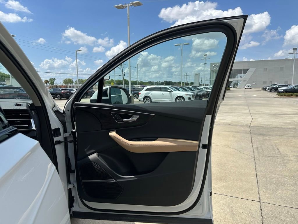 Certified 2025 Audi Q7 2.0T Premium Plus w/ Premium Plus Package image 30