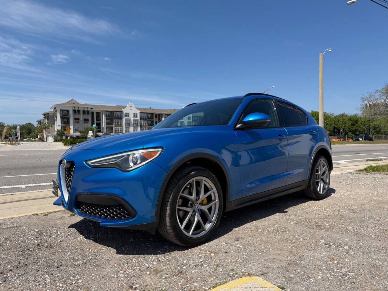 Used 2018 Alfa Romeo Stelvio Ti Sport image 4