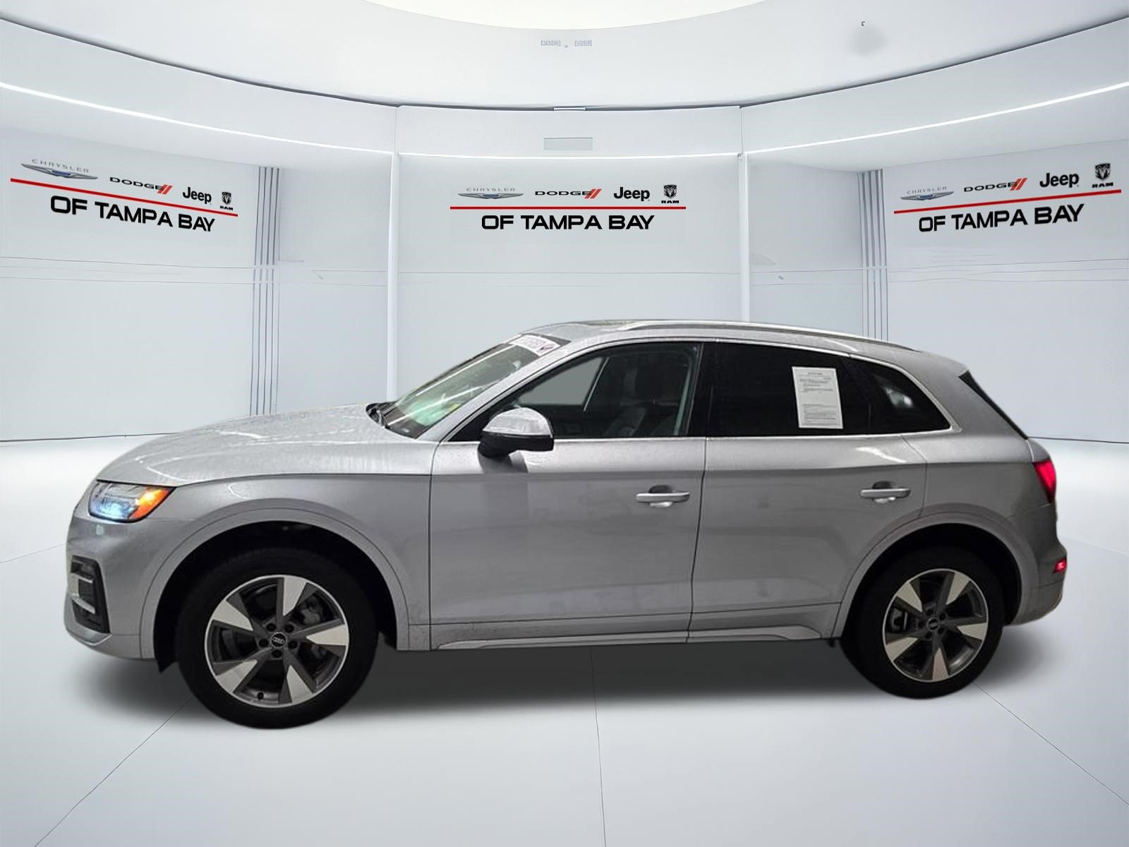 Used 2022 Audi Q5 2.0T Premium Plus AWD/4WD image 3