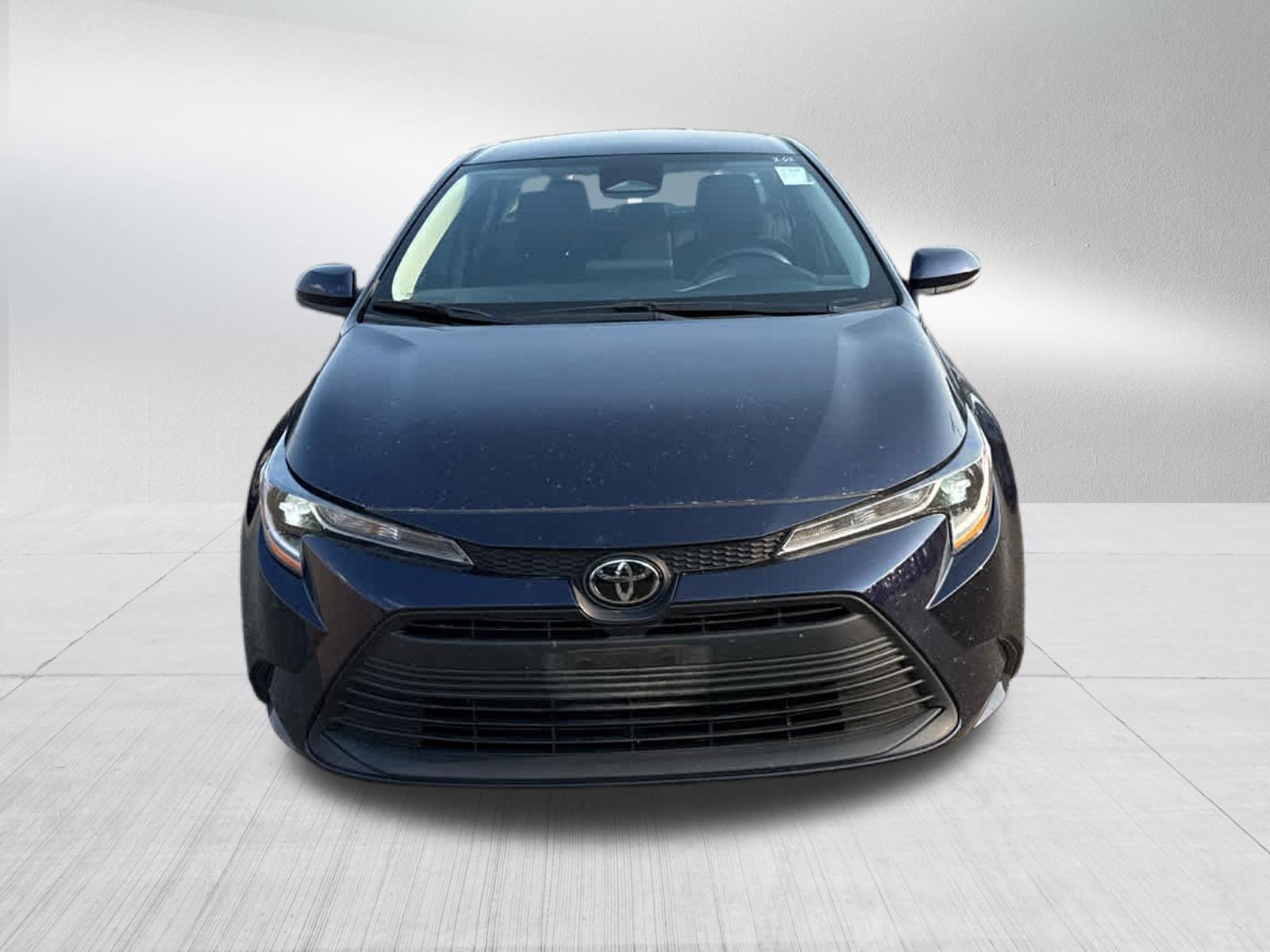 Used 2024 Toyota Corolla LE FWD image 2