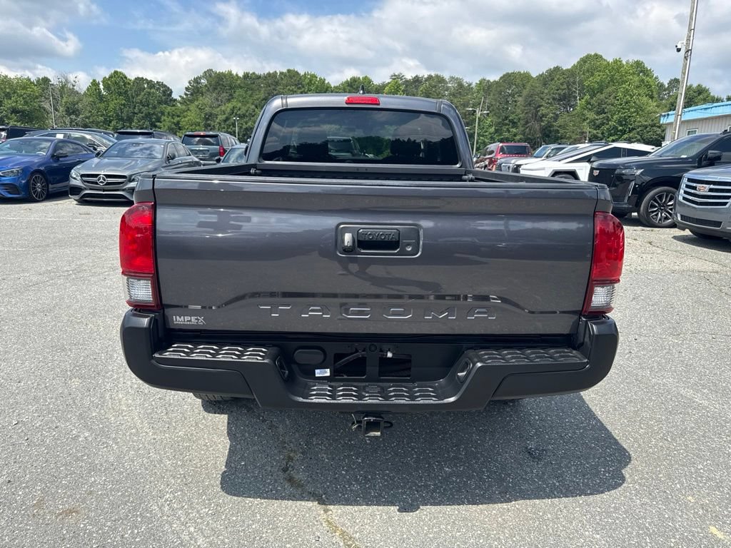 Used 2022 Toyota Tacoma SR RWD image 4
