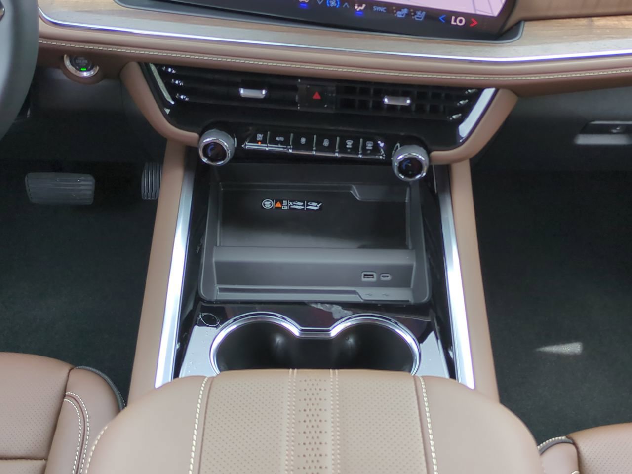 New 2026 Chevrolet Suburban High Country AWD/4WD image 19