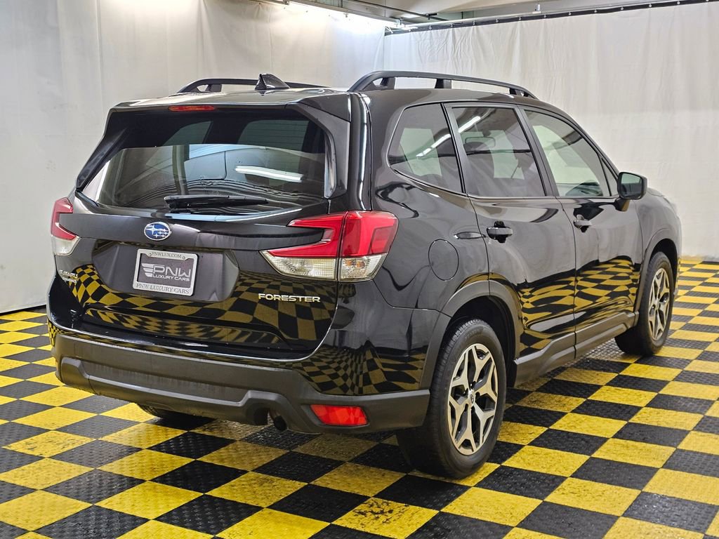 Used 2022 Subaru Forester Premium image 3