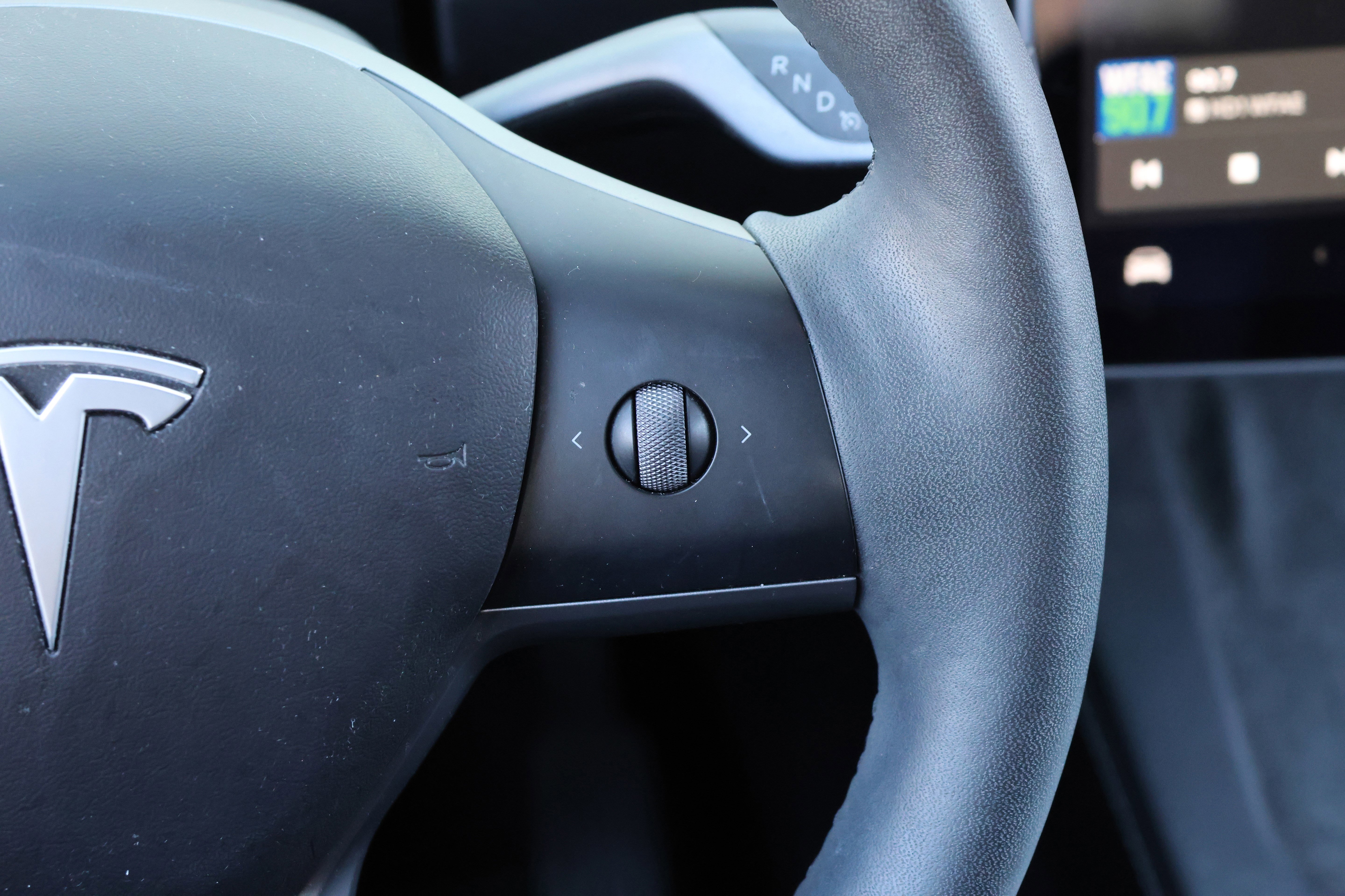 Used 2021 Tesla Model Y Long Range image 19