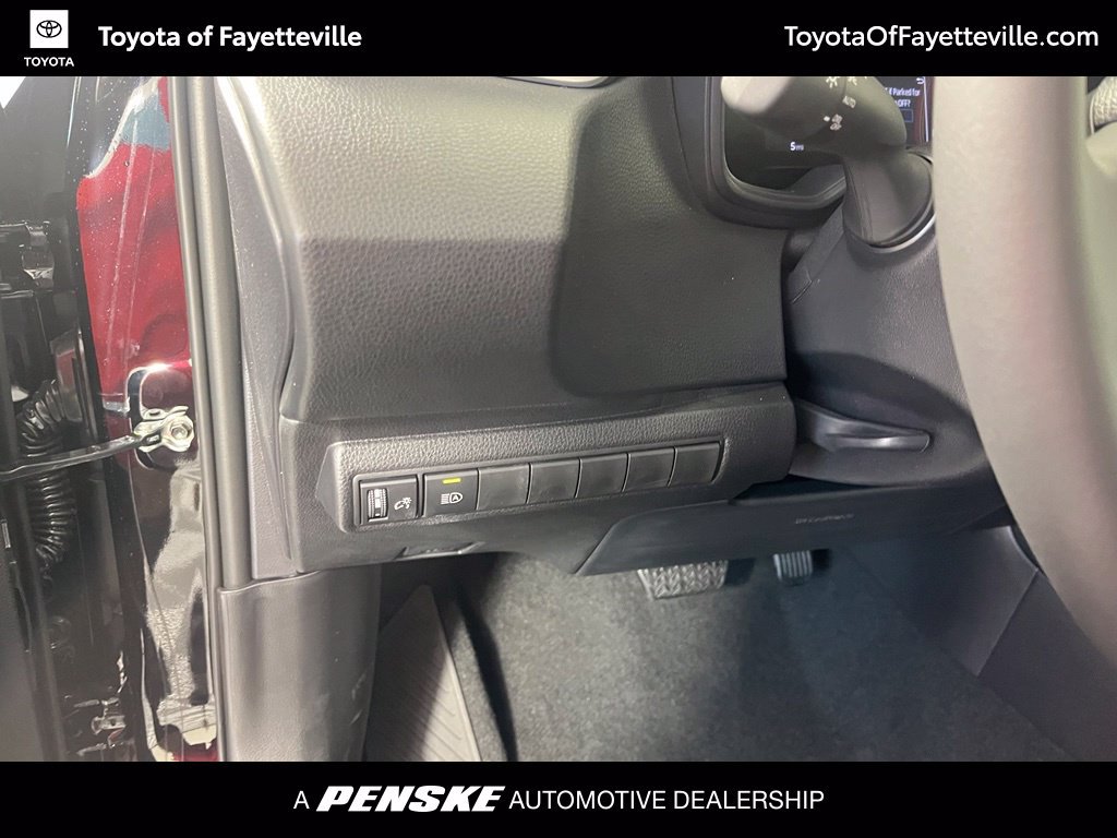 Used 2026 Toyota Corolla SE FWD image 24