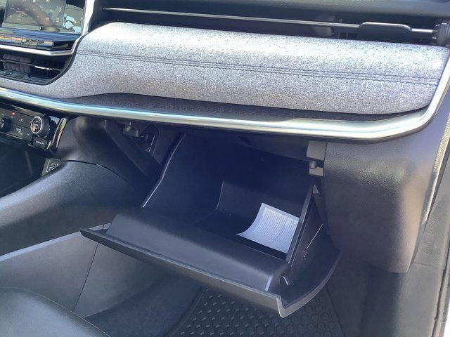 Used 2025 Jeep Compass Latitude w/ Convenience Group image 38