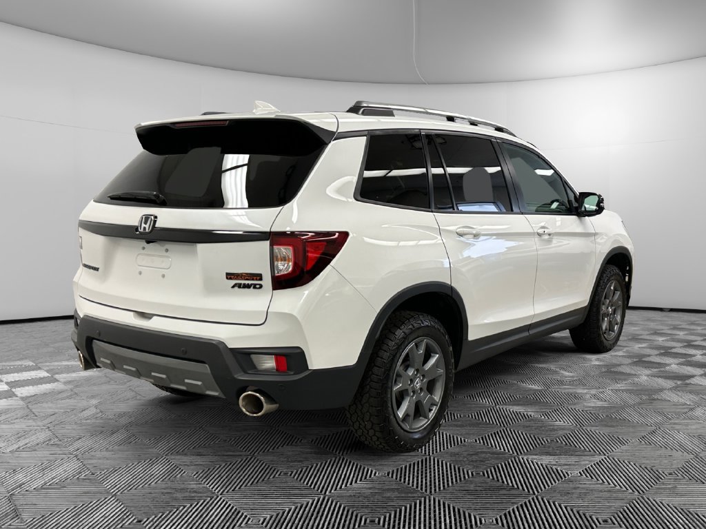 Used 2025 Honda Passport TrailSport image 5