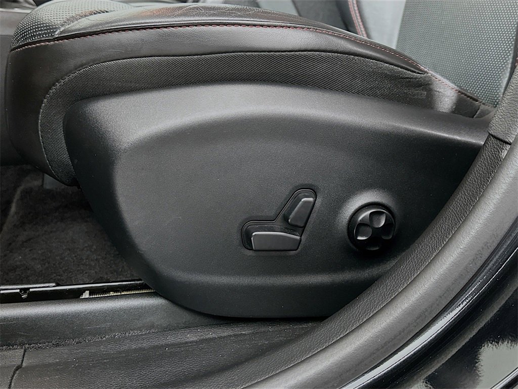 Used 2018 Jeep Cherokee Trailhawk w/ Quick Order Package 27L image 21