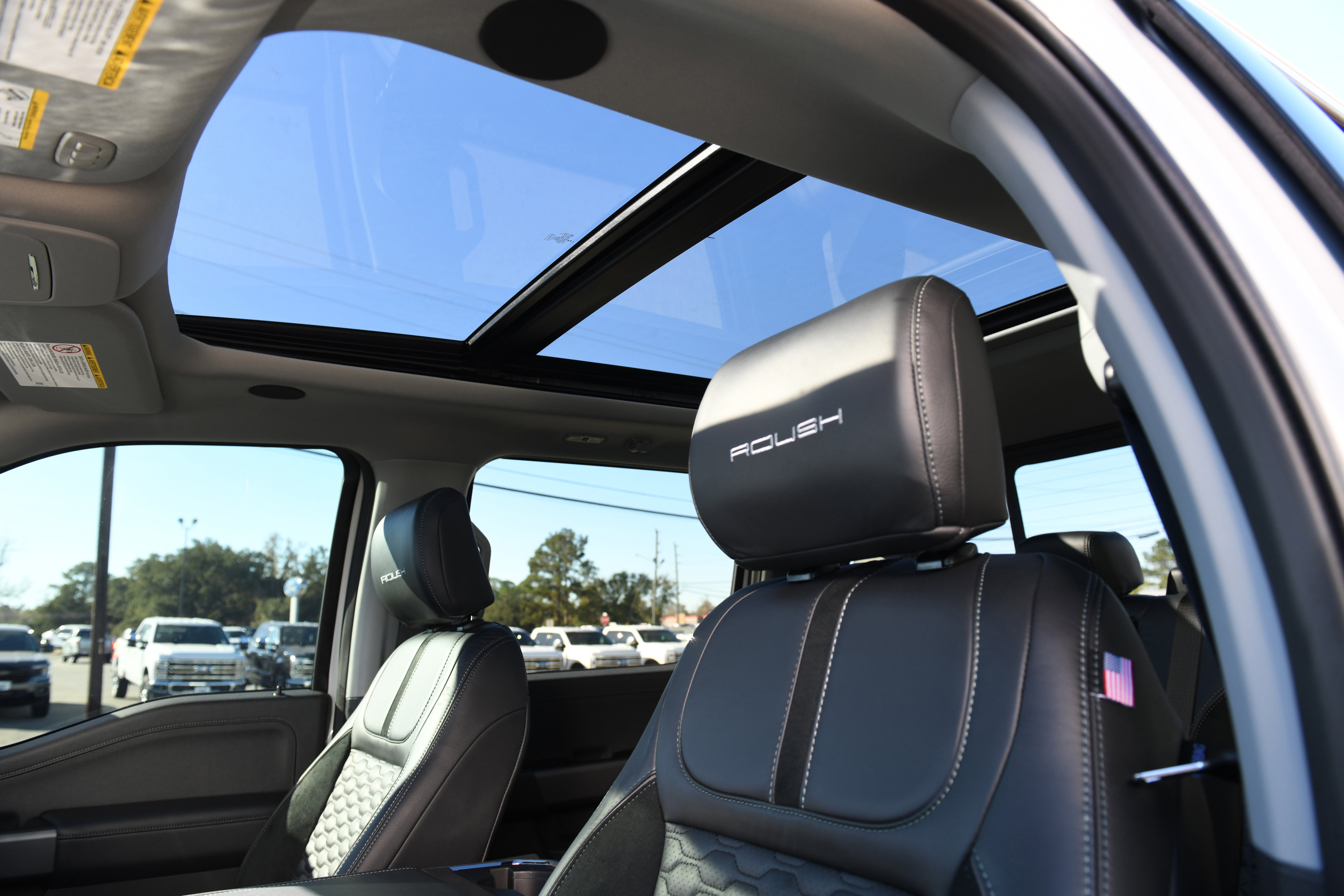 New 2026 Ford F250 Lariat w/ Black Appearance Package image 51