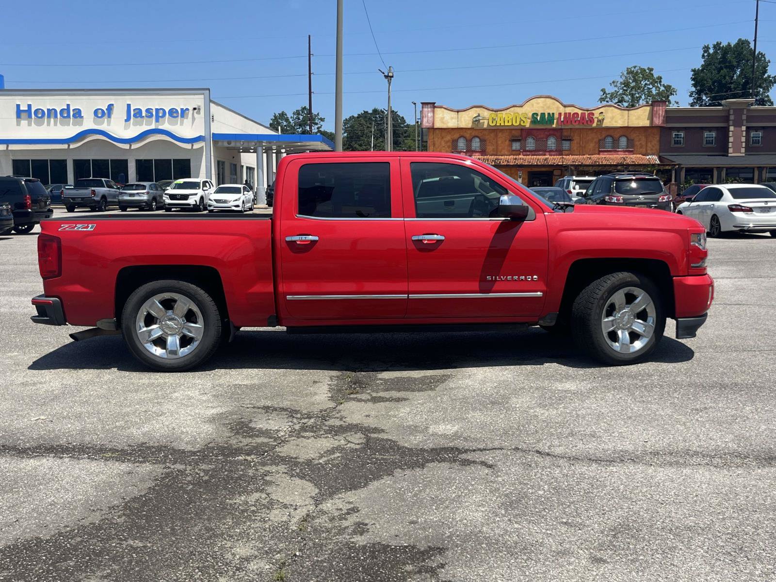 Used 2017 Chevrolet Silverado 1500 LTZ Z71 w/ LTZ Plus Package AWD/4WD image 2