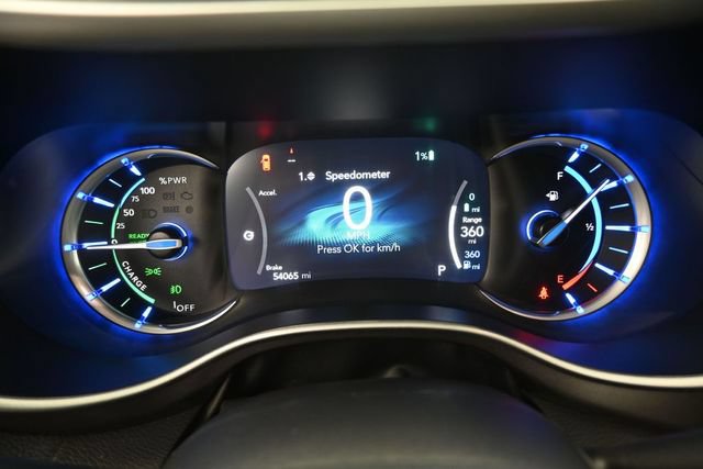 Used 2024 Chrysler Pacifica Limited FWD image 6