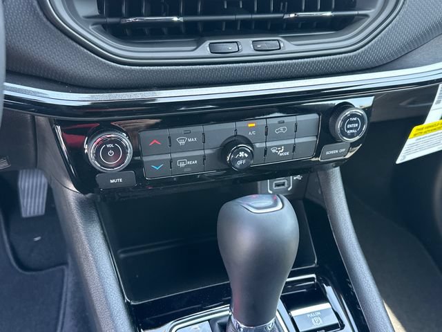 New 2026 Jeep Compass Latitude AWD/4WD image 19