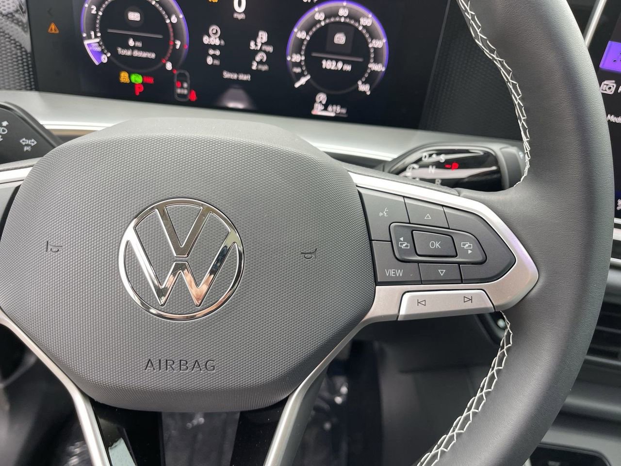 New 2026 Volkswagen Tiguan SE image 21