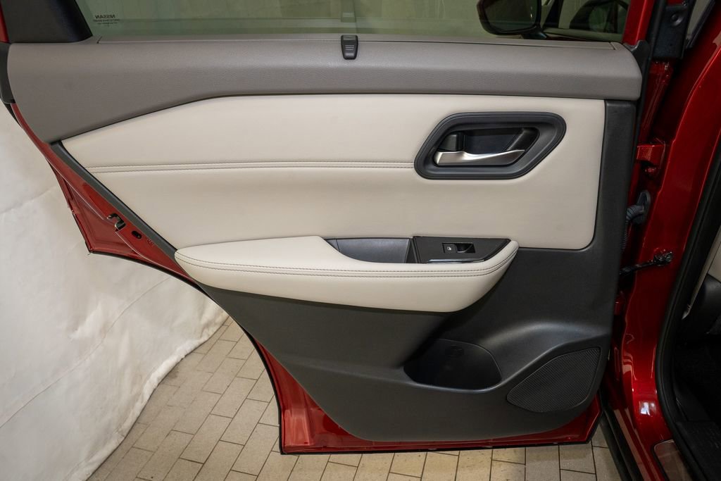 Certified 2023 Nissan Rogue SV w/ SV Premium Package image 11