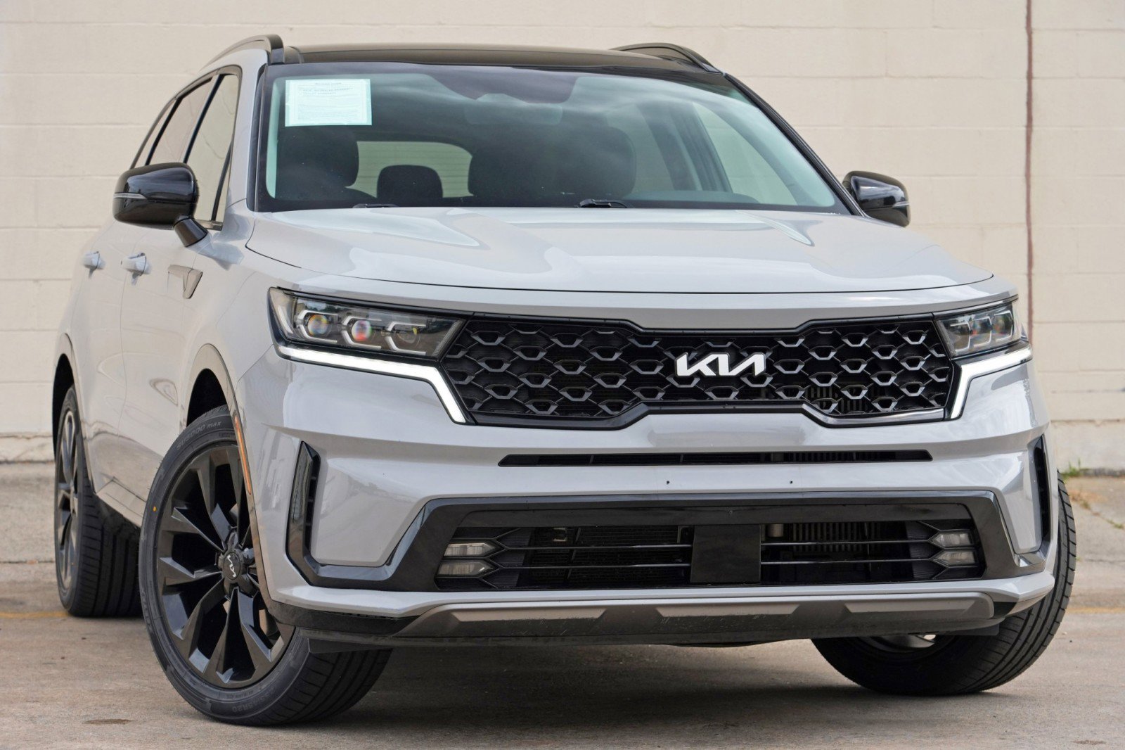Used 2022 Kia Sorento SX FWD image 2