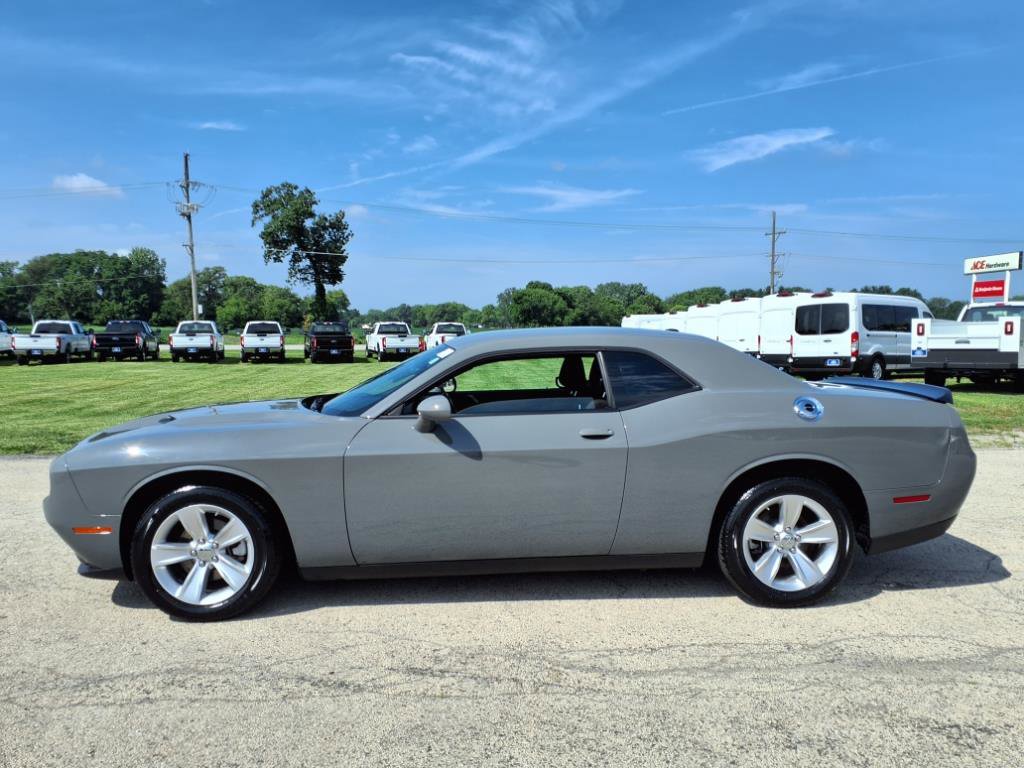 Used 2023 Dodge Challenger SXT image 6