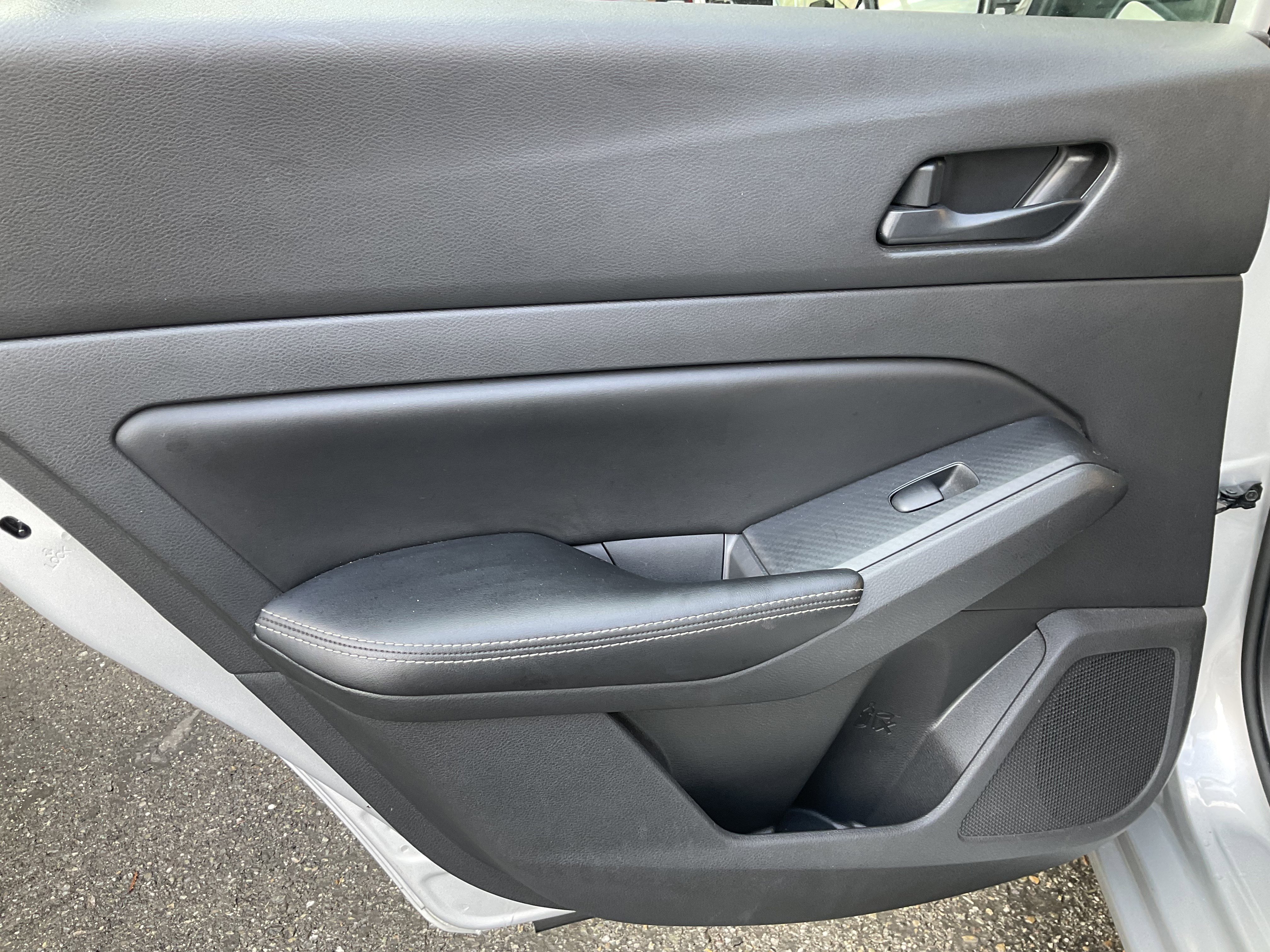 Used 2024 Nissan Altima 2.5 SV image 30