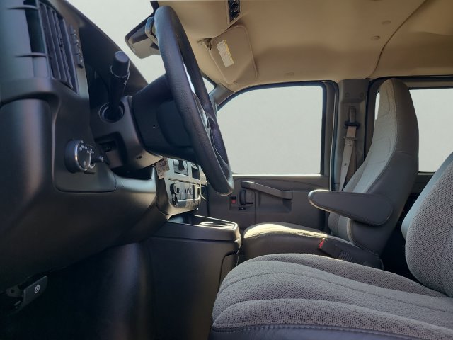 Used 2025 GMC Savana 3500 LT w/ LT Preferred Equipment Group RWD image 25