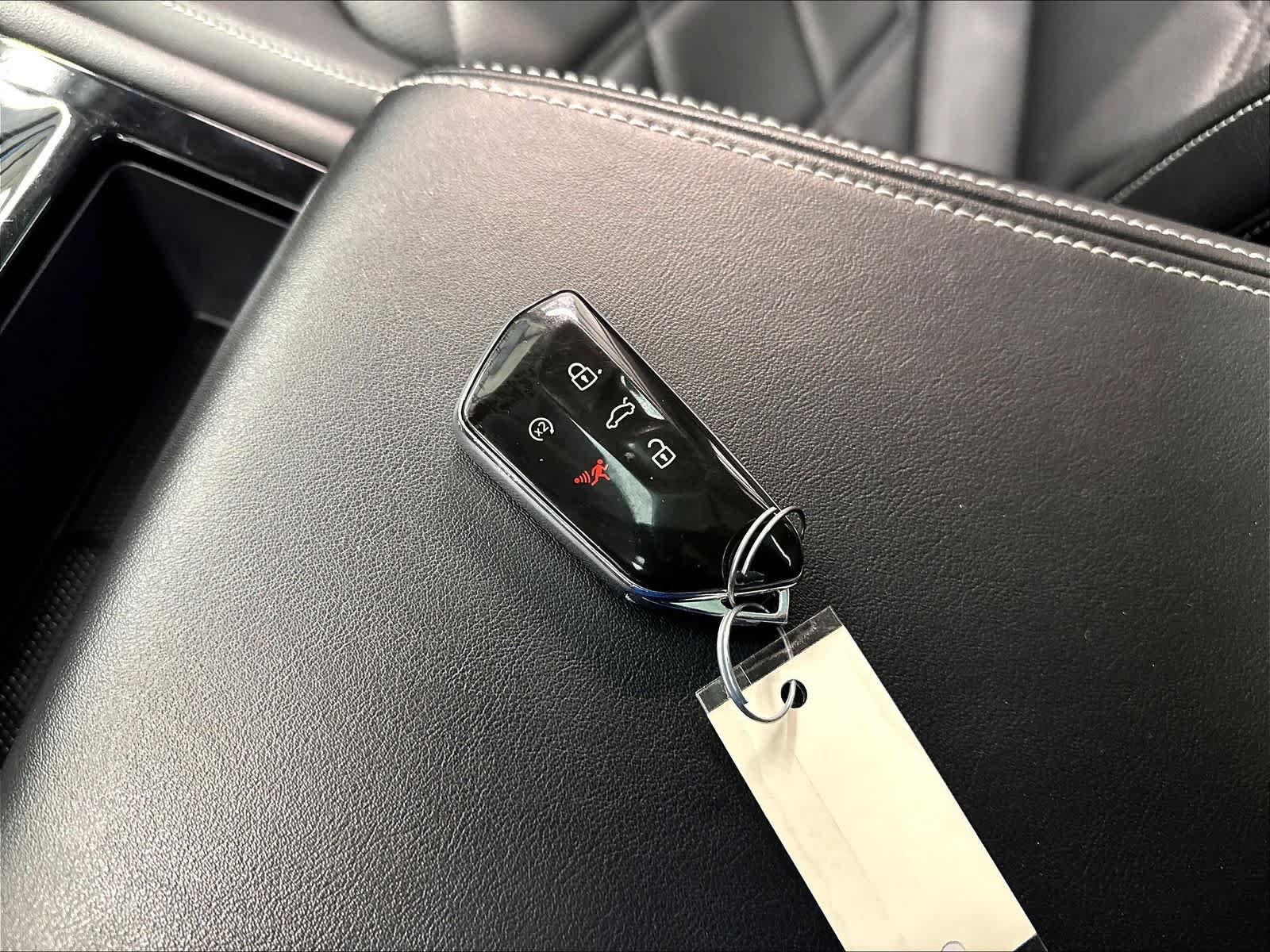 Used 2024 Volkswagen Atlas SE w/ Panoramic Sunroof Package AWD/4WD image 37