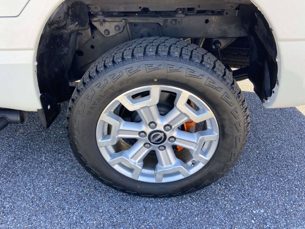 Used 2024 Nissan Titan SV w/ SV Convenience Package AWD/4WD image 6
