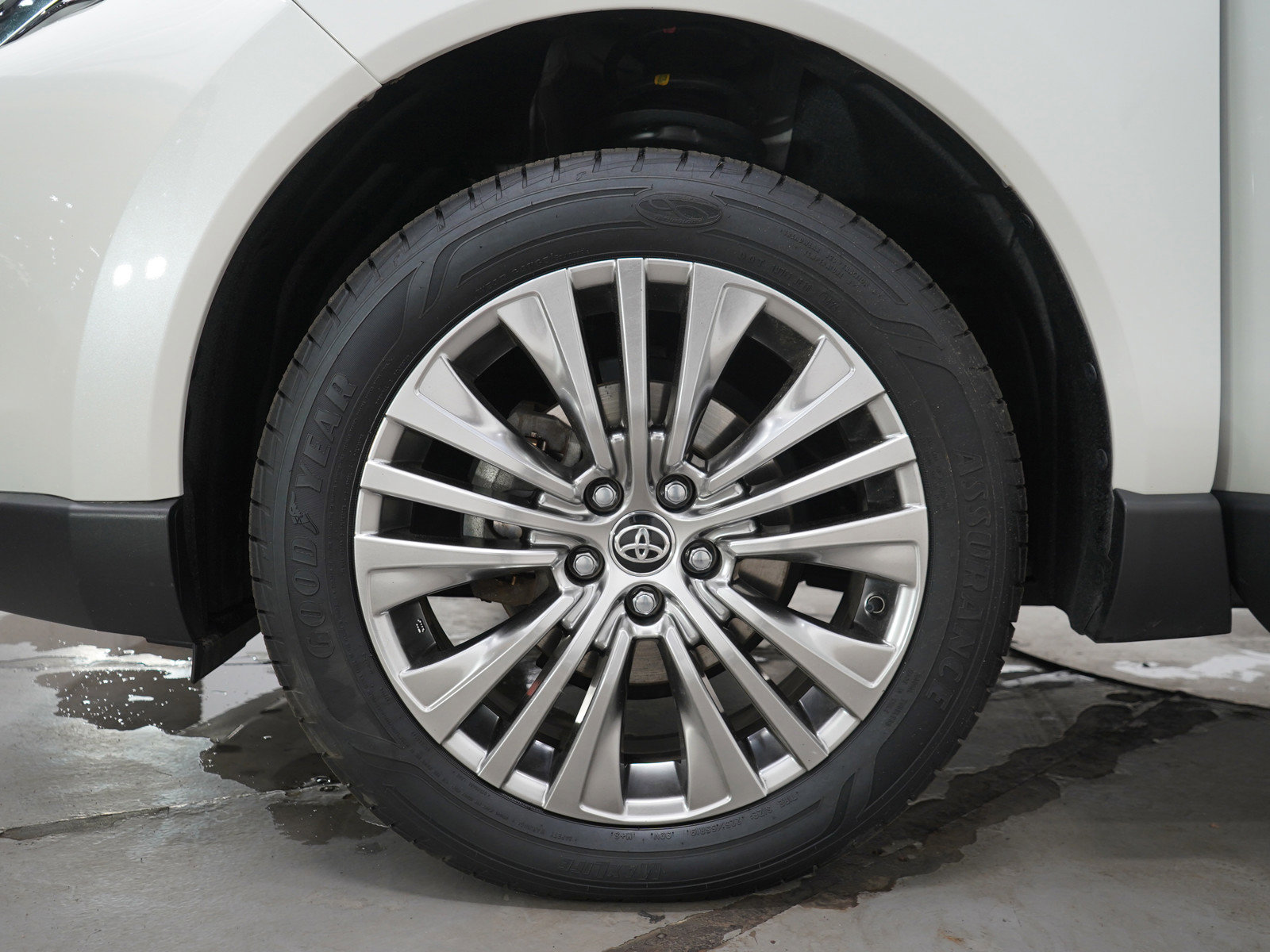 Used 2021 Toyota Venza XLE w/ Activity Package (TMS) AWD/4WD image 31